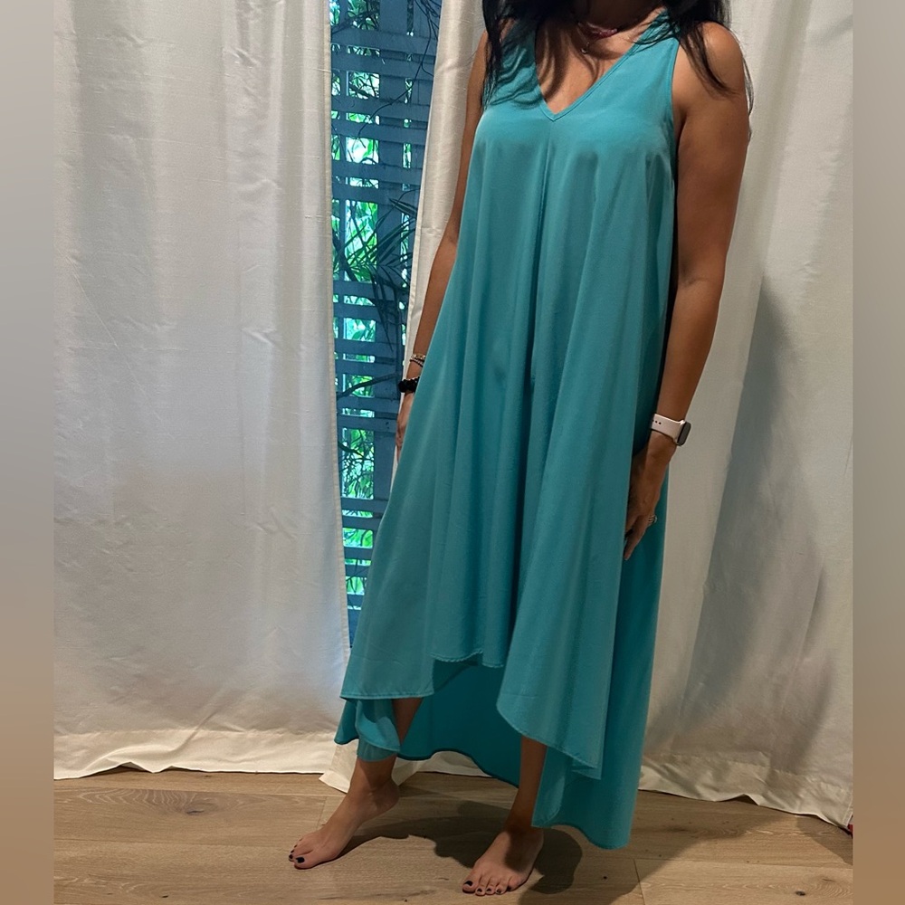 Elegant Teal Sleeveless Dress